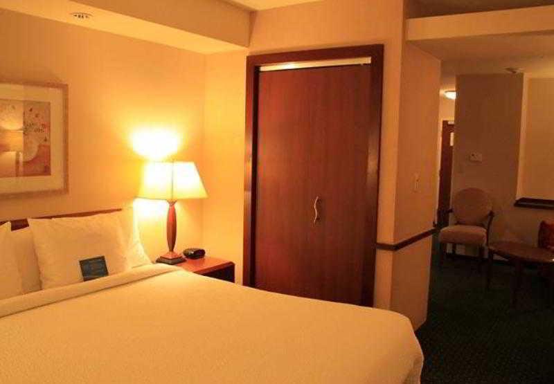 Fairfield Inn & Suites Denton Eksteriør billede