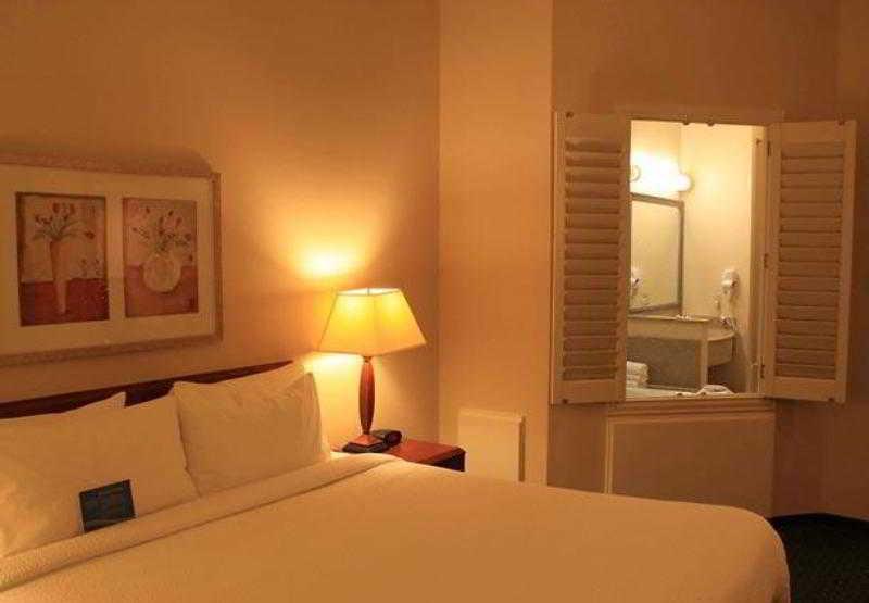 Fairfield Inn & Suites Denton Eksteriør billede